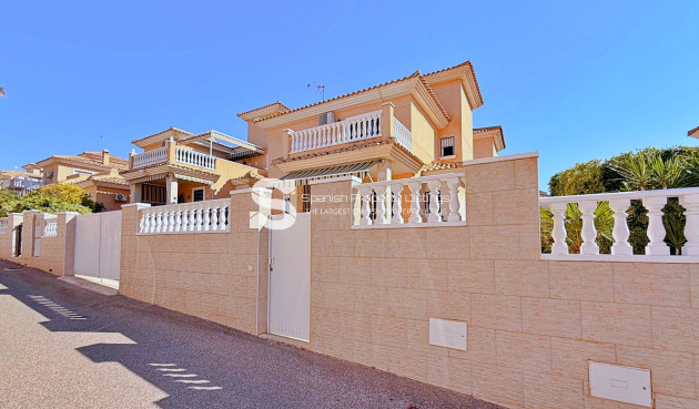 Resale - Villa - Orihuela - Orihuela Costa