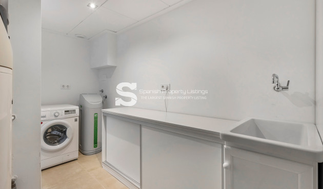 Resale - Villa - Orihuela Costa - La Zenia