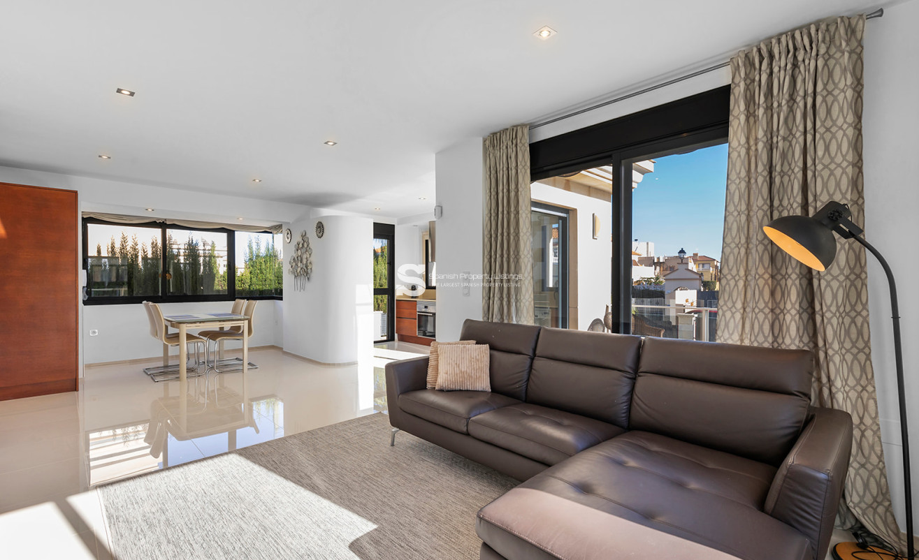 Resale - Villa - Orihuela Costa - La Zenia