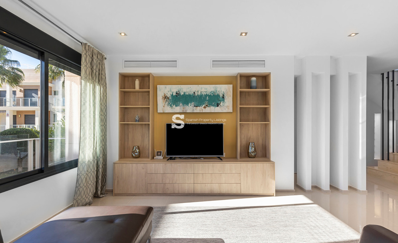 Resale - Villa - Orihuela Costa - La Zenia