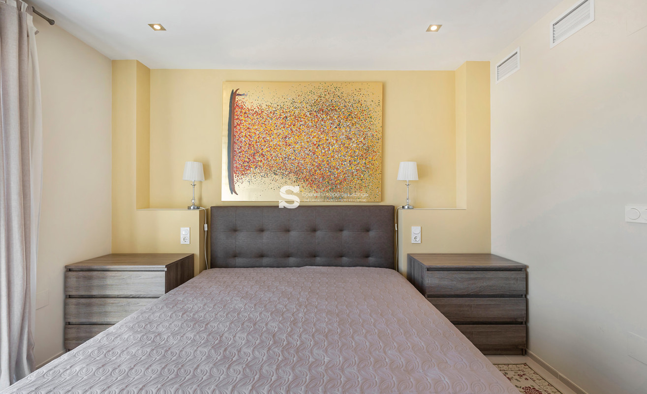 Resale - Villa - Orihuela Costa - La Zenia