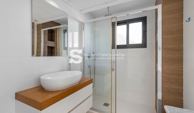 Resale - Villa - Orihuela Costa - La Zenia