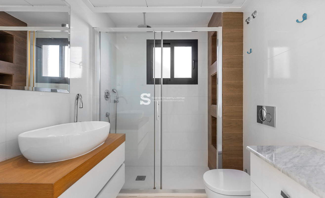 Resale - Villa - Orihuela Costa - La Zenia