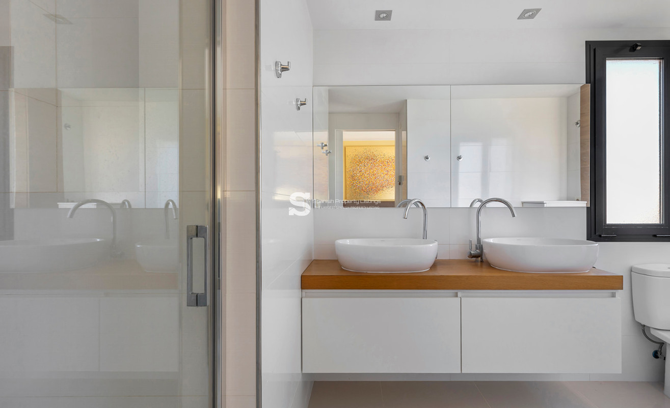 Resale - Villa - Orihuela Costa - La Zenia