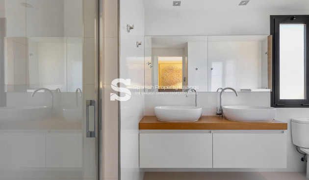 Resale - Villa - Orihuela Costa - La Zenia