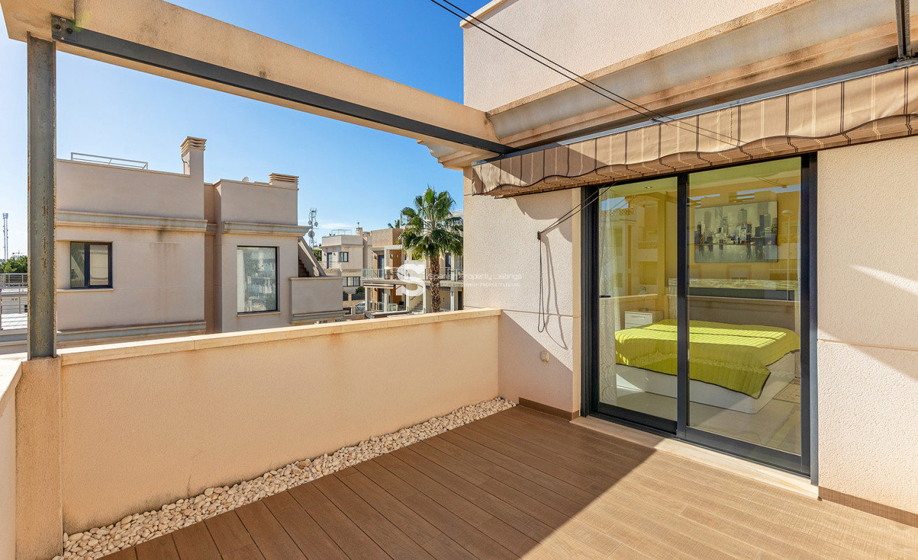Resale - Villa - Orihuela Costa - La Zenia