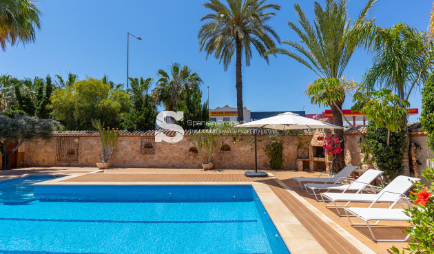 Resale - Villa - Orihuela Costa - Punta Prima