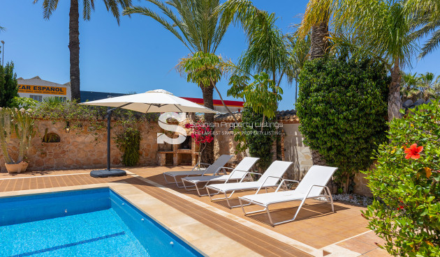 Resale - Villa - Orihuela Costa - Punta Prima