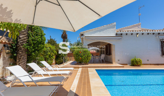 Resale - Villa - Orihuela Costa - Punta Prima