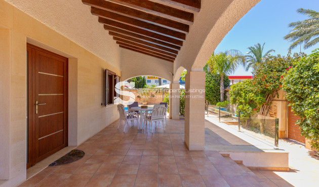Resale - Villa - Orihuela Costa - Punta Prima