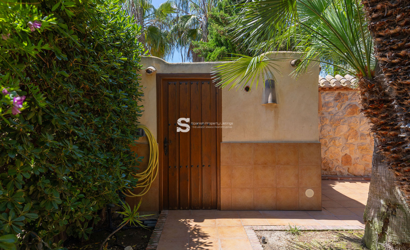 Resale - Villa - Orihuela Costa - Punta Prima