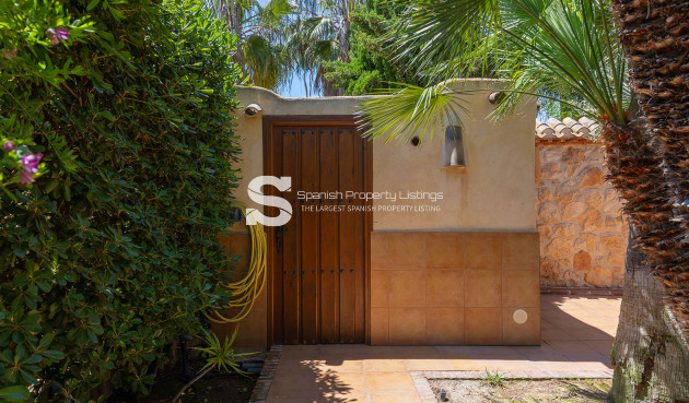 Resale - Villa - Orihuela Costa - Punta Prima