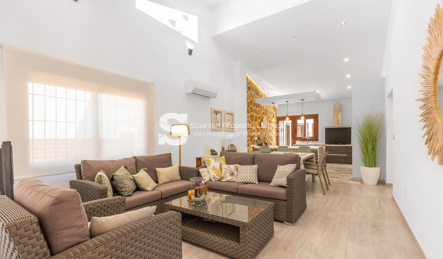 Resale - Villa - Orihuela Costa - Punta Prima