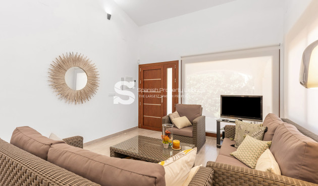 Resale - Villa - Orihuela Costa - Punta Prima