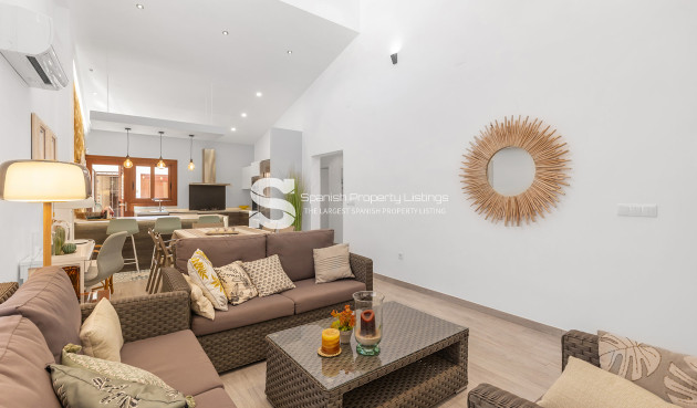 Resale - Villa - Orihuela Costa - Punta Prima