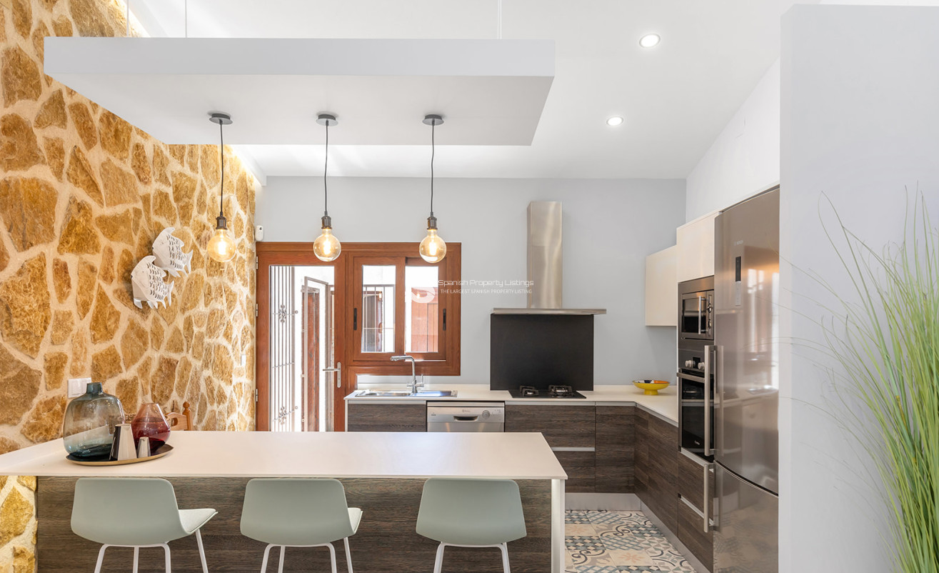 Resale - Villa - Orihuela Costa - Punta Prima