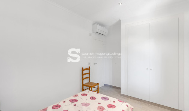 Resale - Villa - Orihuela Costa - Punta Prima