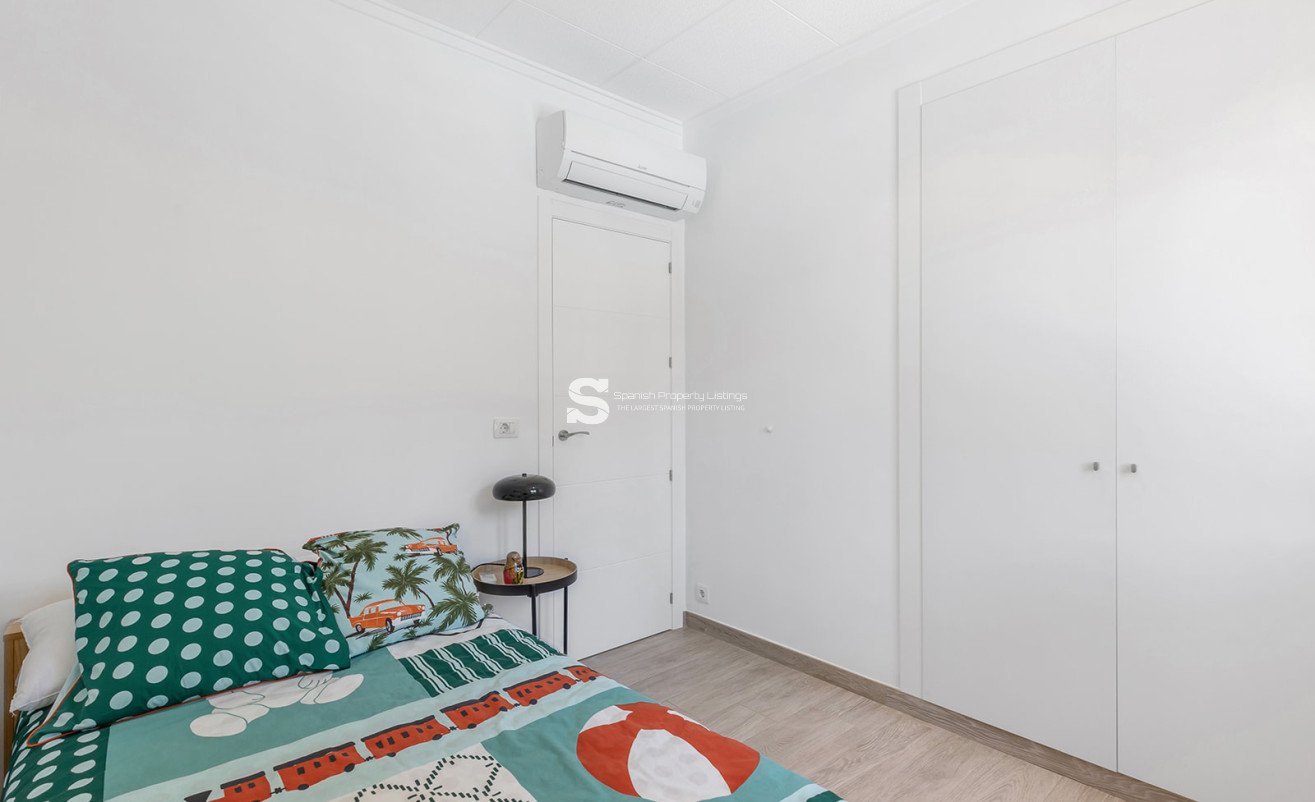 Resale - Villa - Orihuela Costa - Punta Prima