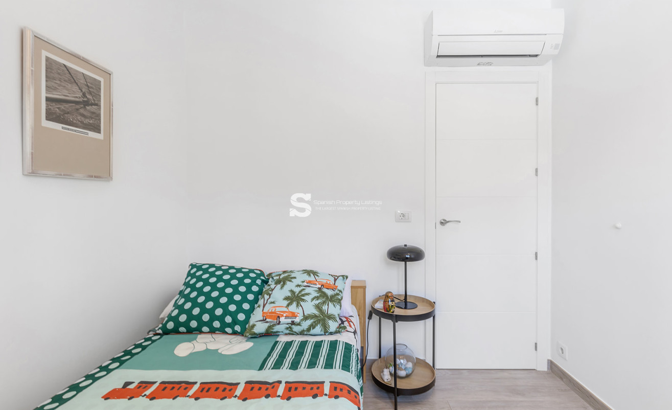 Resale - Villa - Orihuela Costa - Punta Prima