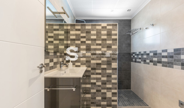 Resale - Villa - Orihuela Costa - Punta Prima