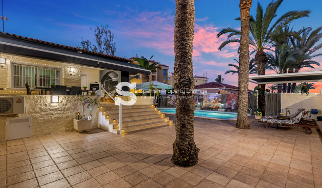 Resale - Villa - Torrevieja - Rocio del Mar