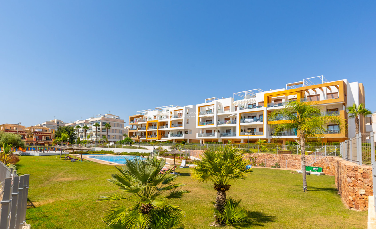 Resale - Apartment - Orihuela Costa - Villamartín
