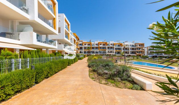 Resale - Apartment - Orihuela Costa - Villamartín