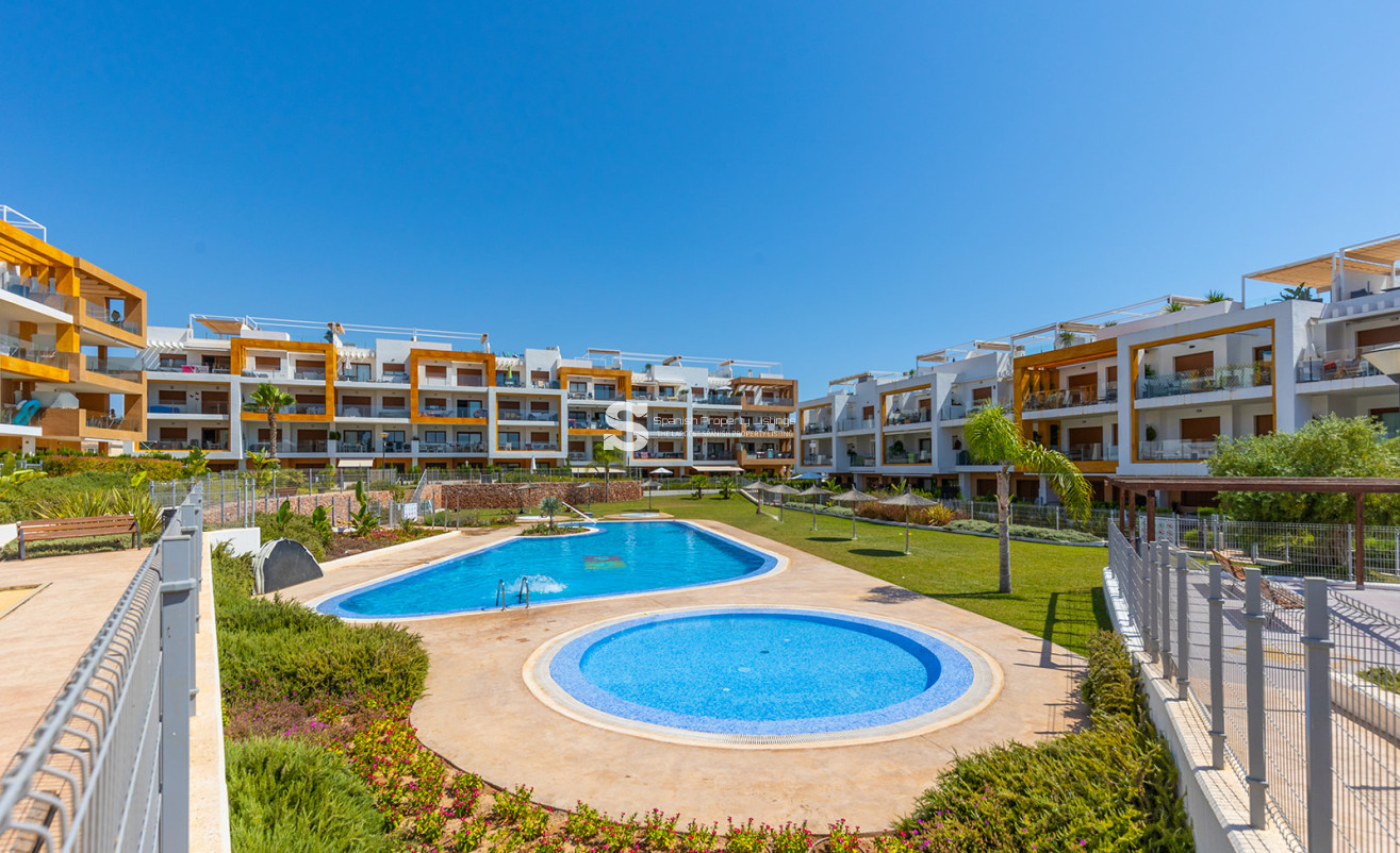 Resale - Apartment - Orihuela Costa - Villamartín