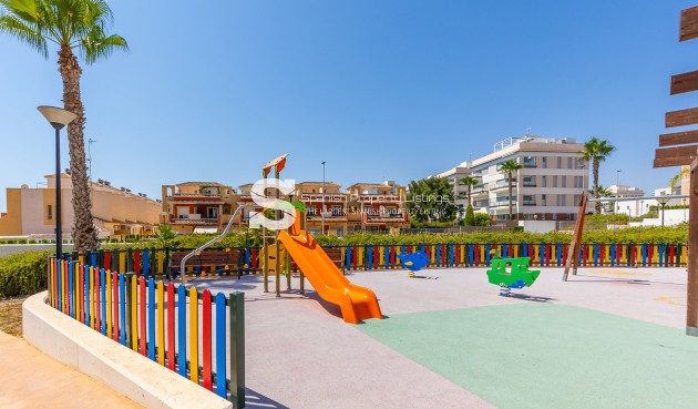 Resale - Apartment - Orihuela Costa - Villamartín