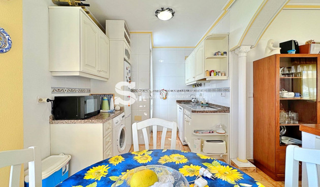 Resale - Apartment - Orihuela Costa - La Zenia