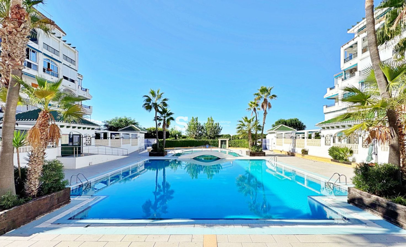 Resale - Apartment - Torrevieja - La Mata