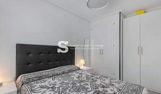 Resale - Apartment - Torrevieja - La Mata