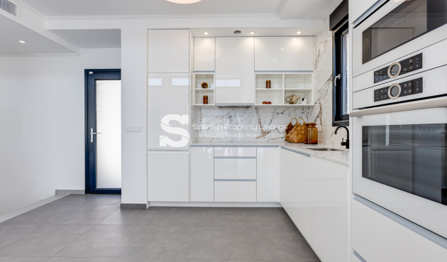 Obra nueva - detached - La Mata