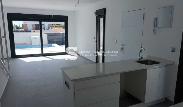 Obra nueva - detached - Daya Nueva