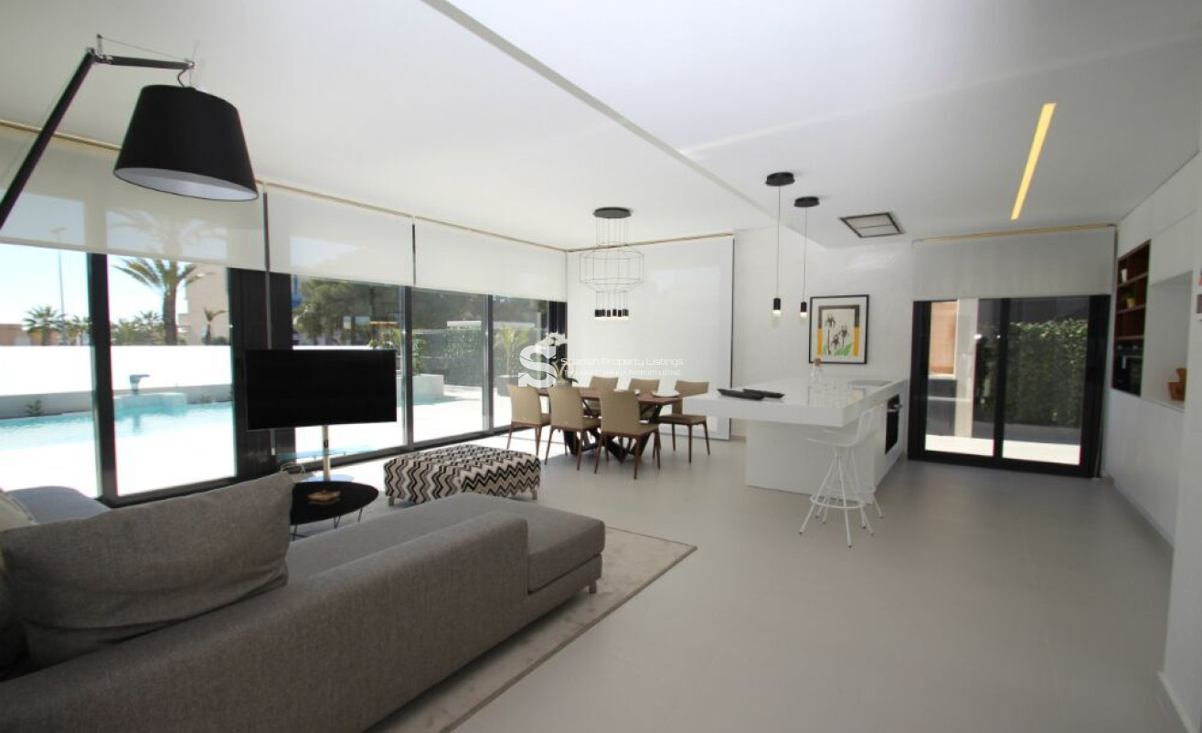 Obra nueva - Villa - San Miguel de Salinas